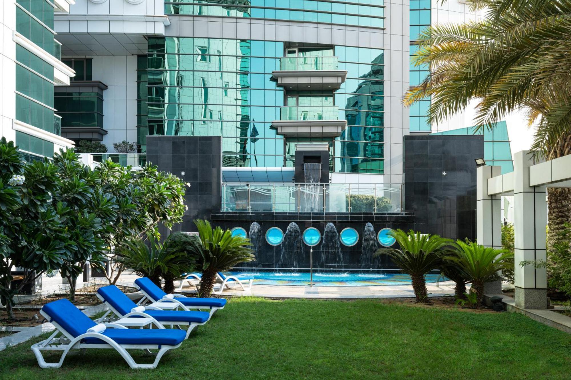 Four Points By Sheraton Sharjah Exterior foto