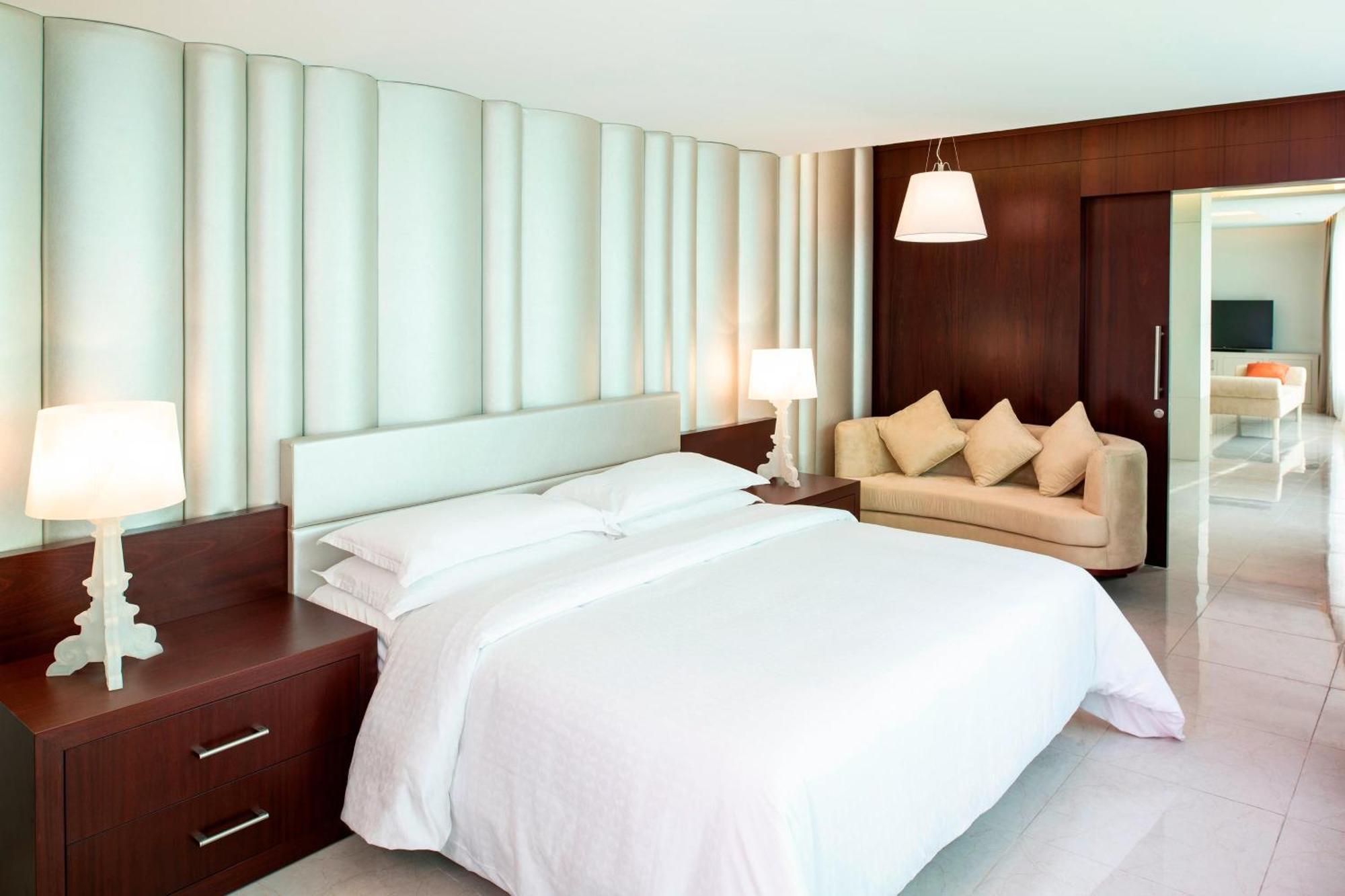 Four Points By Sheraton Sharjah Exterior foto