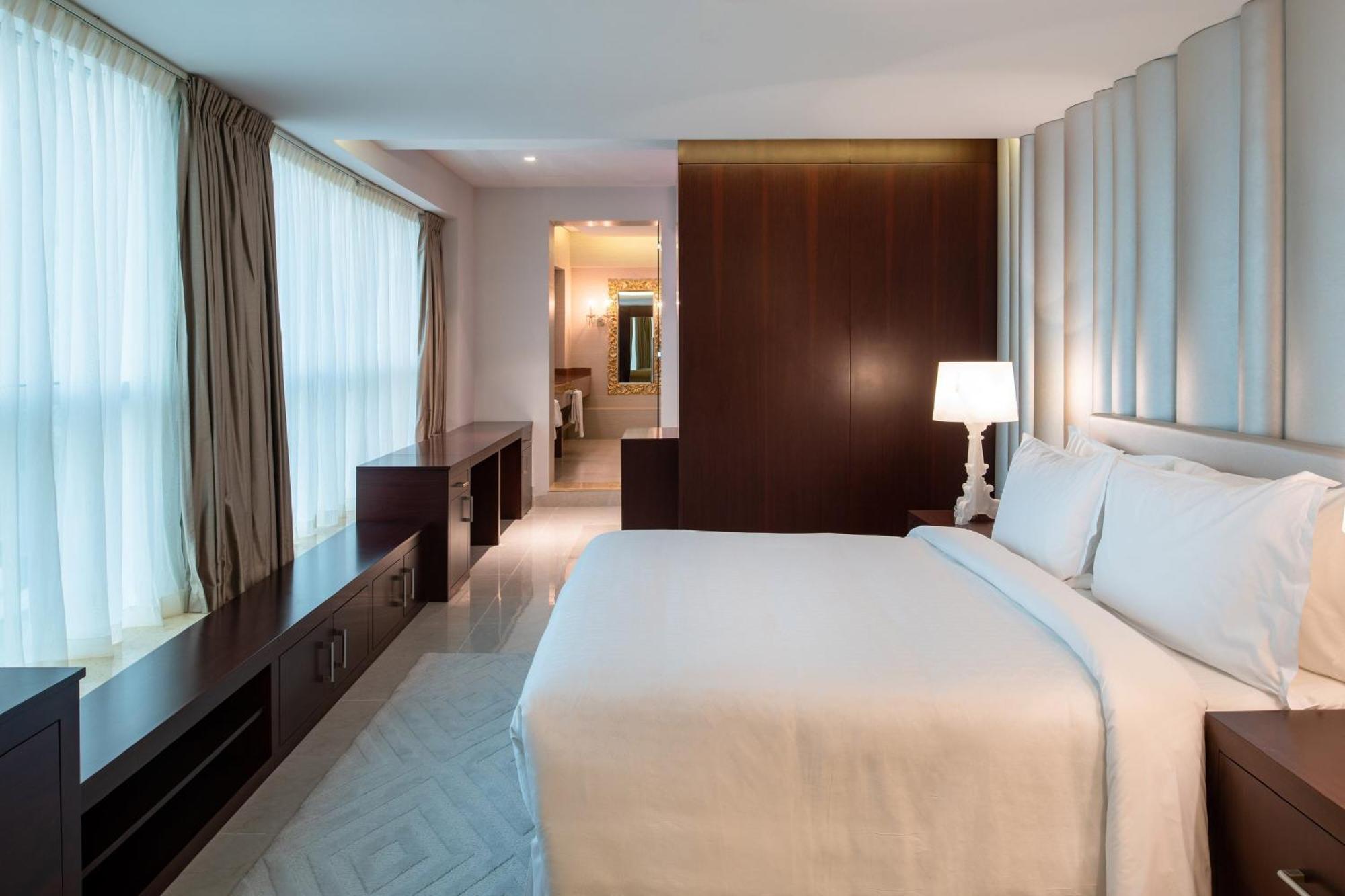 Four Points By Sheraton Sharjah Exterior foto