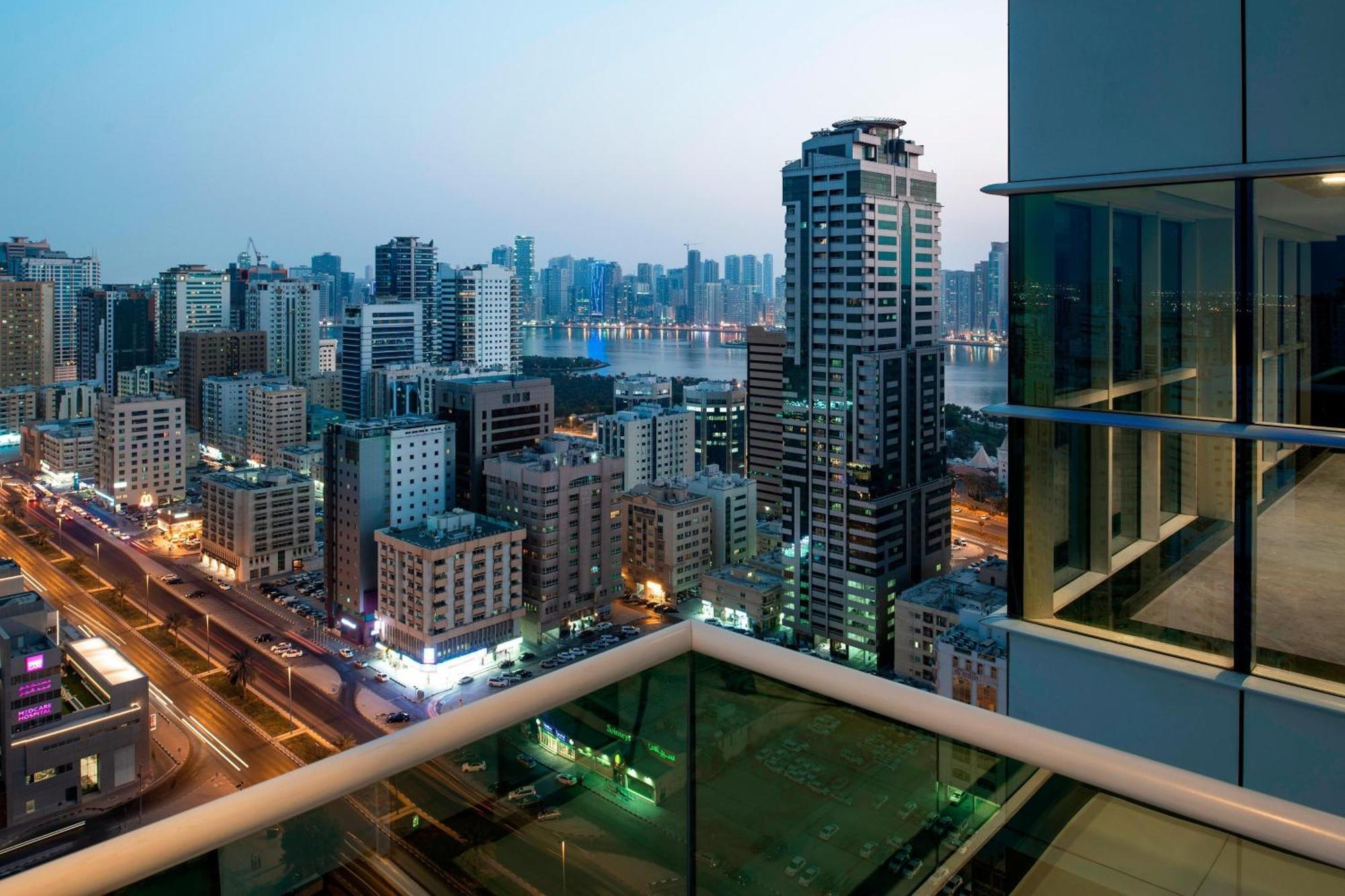 Four Points By Sheraton Sharjah Exterior foto