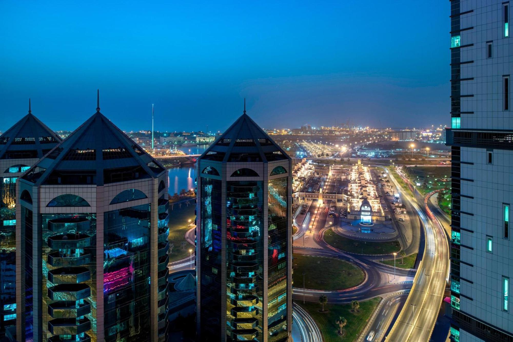 Four Points By Sheraton Sharjah Exterior foto