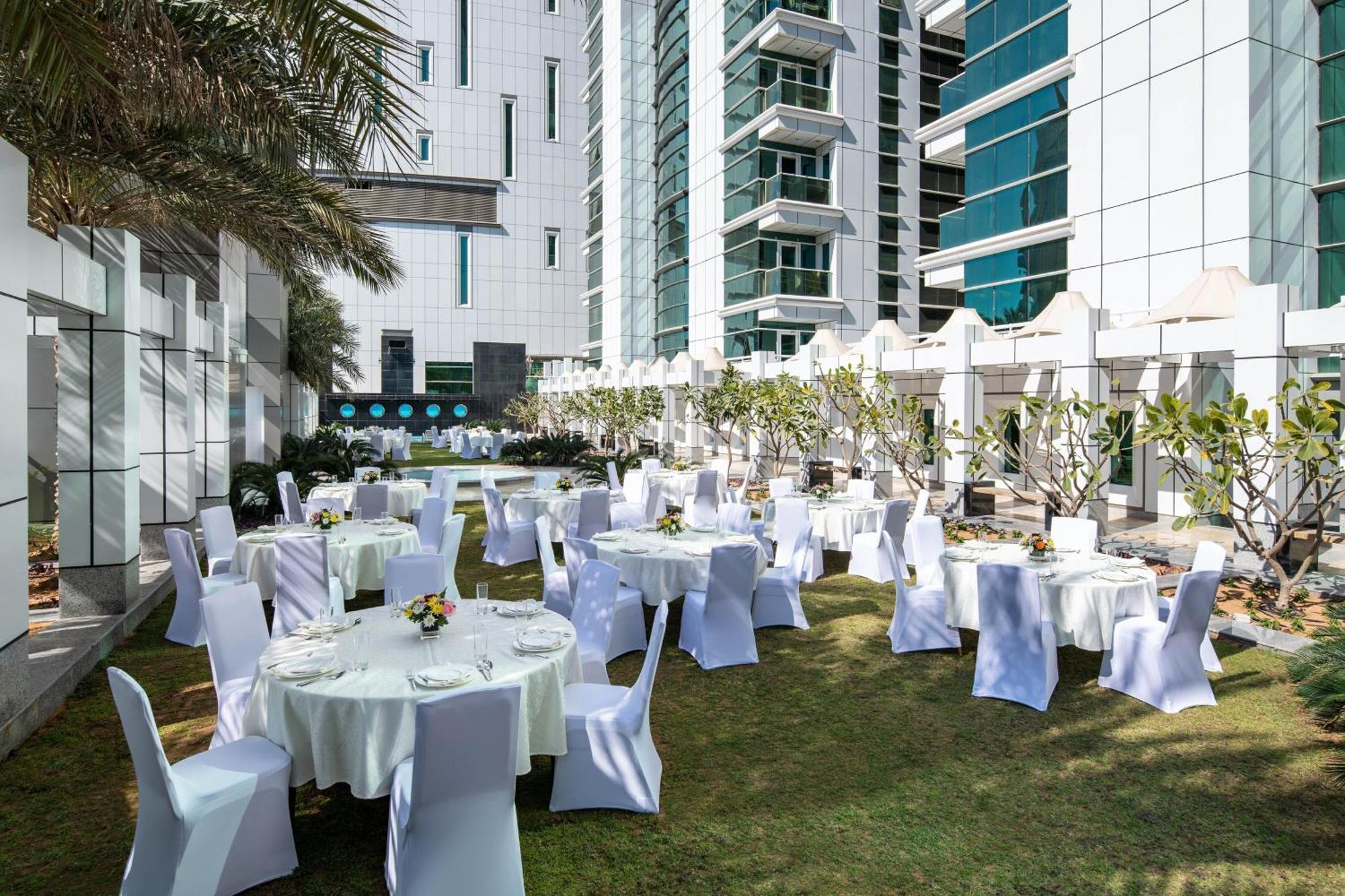 Four Points By Sheraton Sharjah Exterior foto